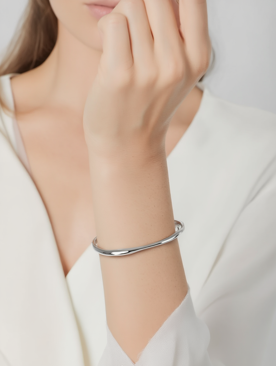 Ayra Bangle