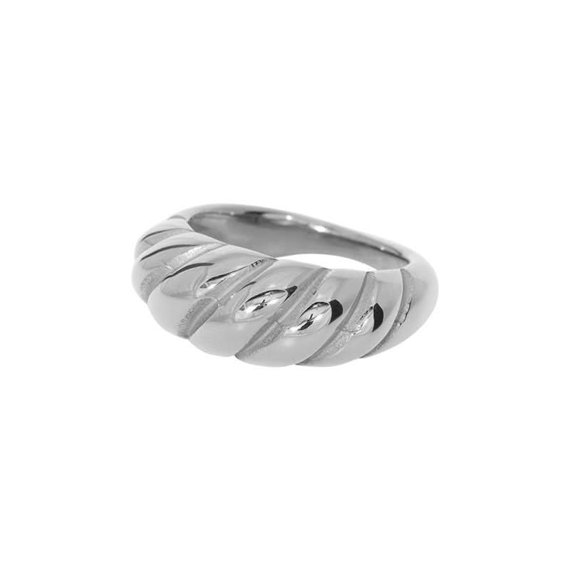 Croissant Ring