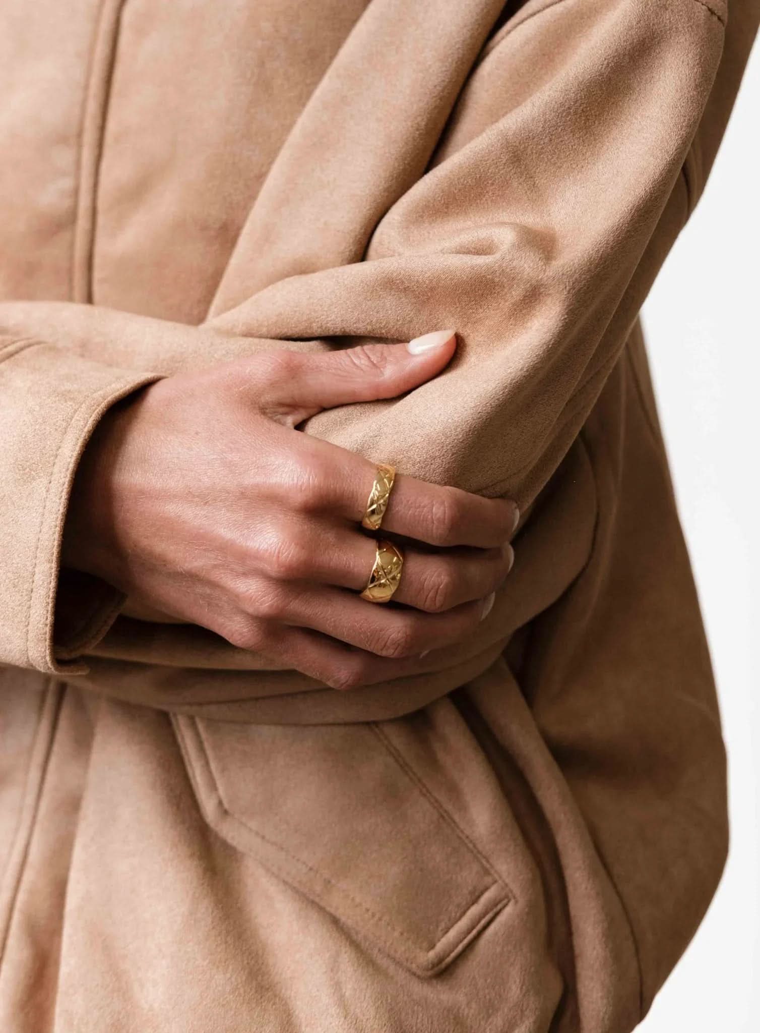 Aubrey Thick Band – Gold
