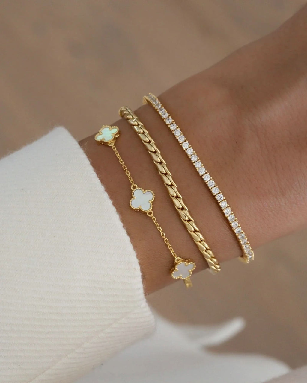 Mother of Pearl Clover Bracelet