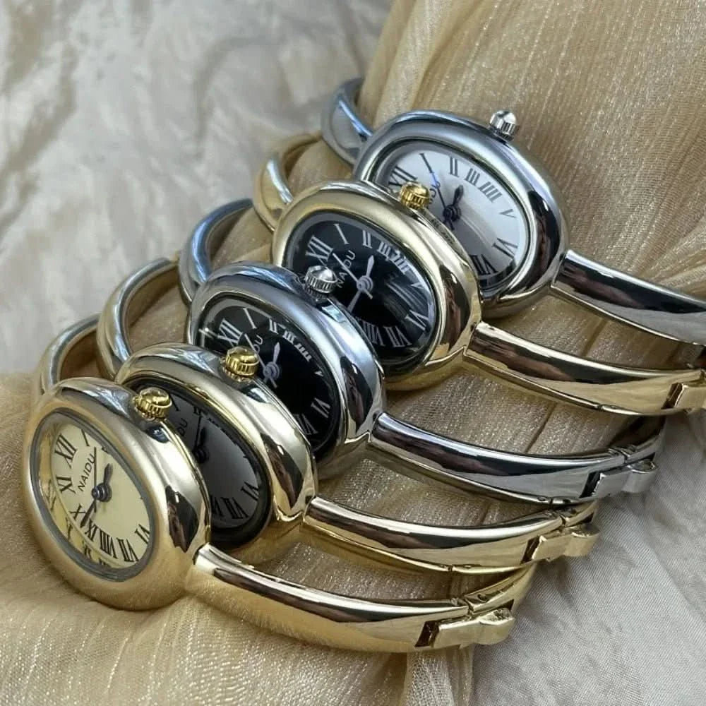 Naidu Oval Watch Gold