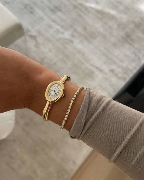 Naidu Oval Watch Gold